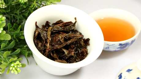 大红袍是红茶还是绿茶，大红袍是乌龙茶属于半发酵茶