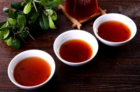 普洱生茶熟茶哪个好？