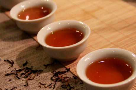 红茶用多少度的水泡？