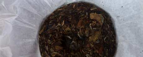 如何撬开茶饼？