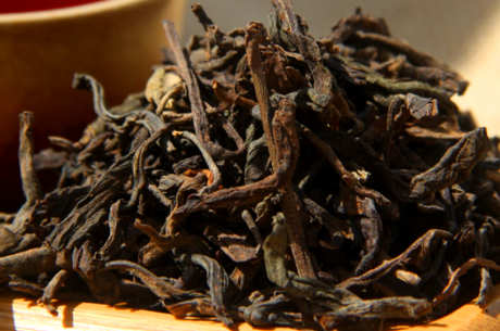 普洱生茶好还是熟茶好？