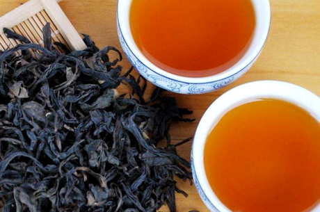 大红袍是红茶吗？大红袍实际上是半发酵乌龙茶