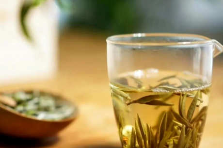 白茶是红茶还是绿茶？