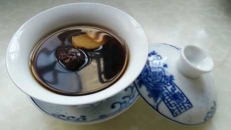 如何煮姜枣茶？