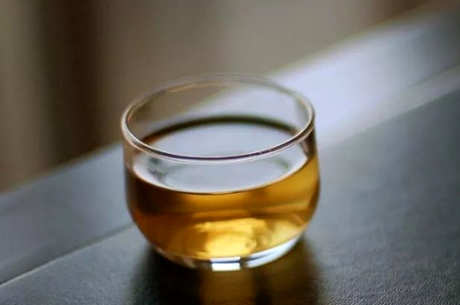 乌龙茶是热还是凉？