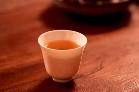 女人喝白茶好吗？