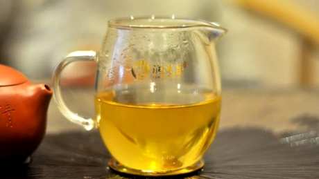 用什么杯子泡茶？