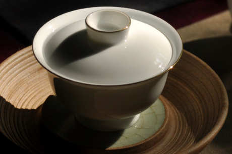 用什么杯子泡茶？