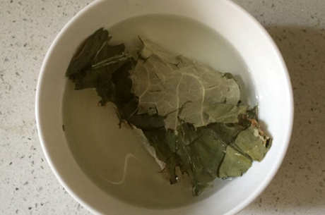 制作荷叶茶的方法