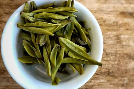 如何泡雀舌茶？