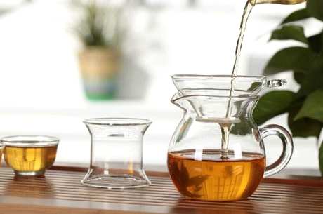 如何完全去除茶杯茶渍？