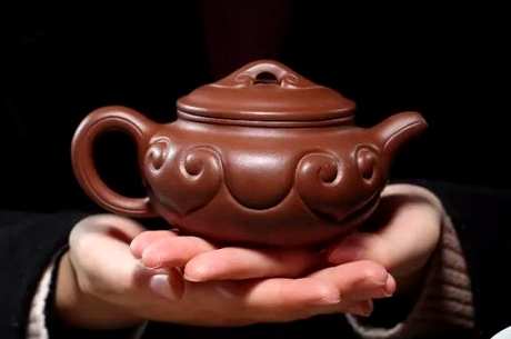 为什么茶壶嘴不能对着人？