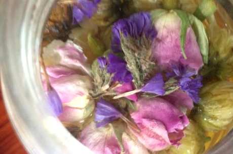 几朵玫瑰花泡茶