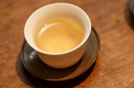 晚上喝茶会影响睡眠吗？