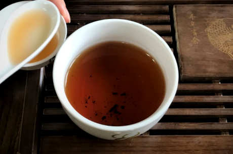 普洱茶是凉还是热？
