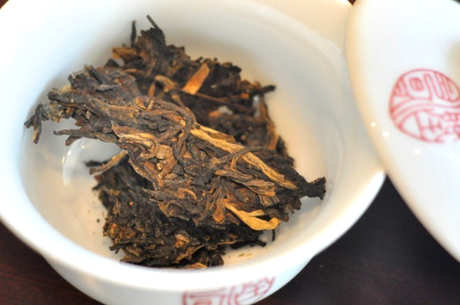白茶和普洱茶的区别