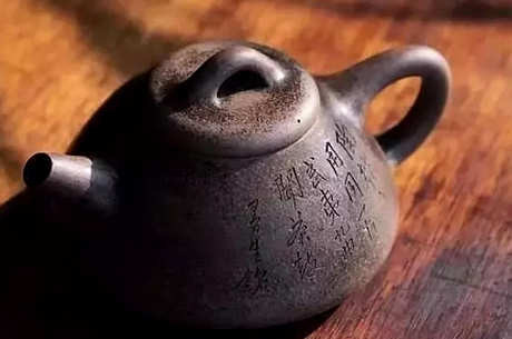 化工紫砂壶怎么鉴别？