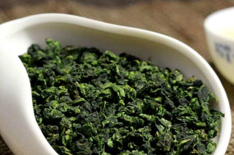 铁观音春茶好还是秋茶好？