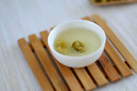 菊花茶能一夜之间喝吗？