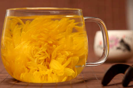 菊花茶变绿怎么了？