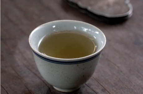 晚上喝白茶好吗？
