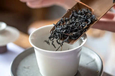 红茶一定要洗茶吗？如果觉得茶不干净，可以洗。