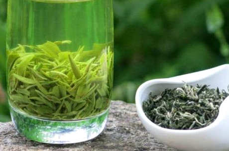 西湖龙井碧螺春黄山毛峰(排名前3)是中国十大名茶的最新排名
