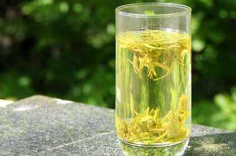 西湖龙井碧螺春黄山毛峰(排名前3)是中国十大名茶的最新排名