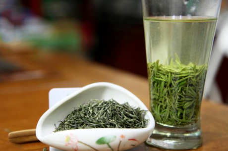 西湖龙井碧螺春黄山毛峰(排名前3)是中国十大名茶的最新排名