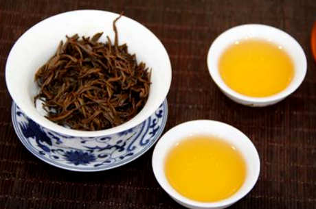 西湖龙井碧螺春黄山毛峰(排名前3)是中国十大名茶的最新排名