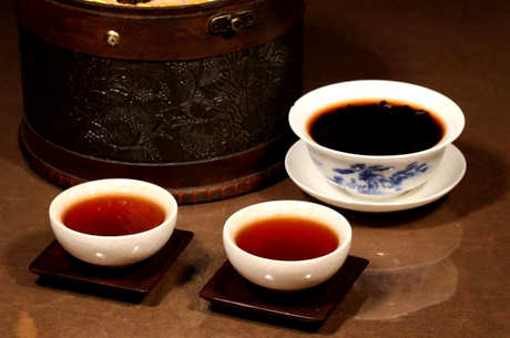 10年普洱茶饼多少钱？