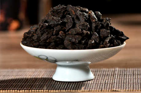 2009年老班章普洱茶生茶价格，10000～1300元一斤