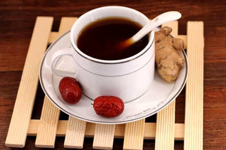 冬天喝什么茶对身体有好处？姜茶丁香茶大麦茶红糯茶