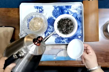 什么是普洱茶？