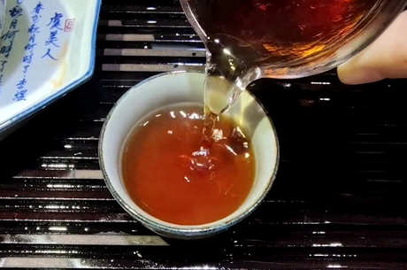 如何简单区分普洱茶的好坏？