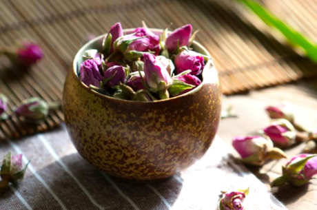 冬天喝什么茶对身体有好处？红枣茶蜂蜜菊花茶
