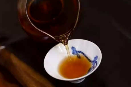 喝茶礼仪女性手势说明，盘点喝茶礼仪手势