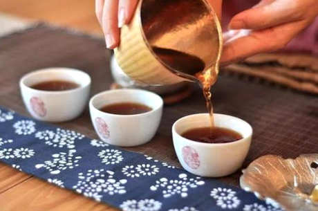 喝茶礼仪女性手势说明，盘点喝茶礼仪手势