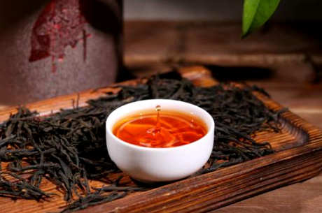 正确的喝茶前洗茶方法，浸泡洗茶刮擦洗茶