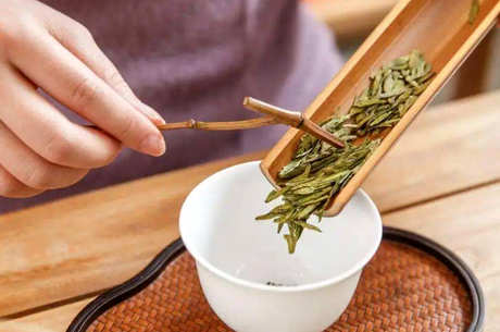 如何区分龙井茶的好坏？