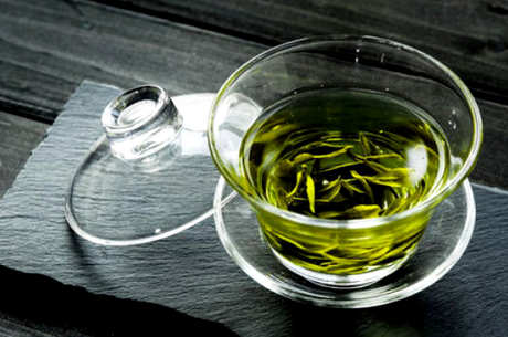 避免茶道禁忌，避免茶具不洁，茶水过满