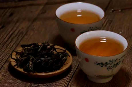 红茶第一泡多久，不超过10秒