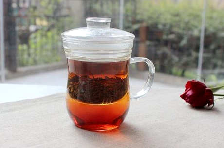 红茶可以直接用杯子泡吗？直接泡会影响口感