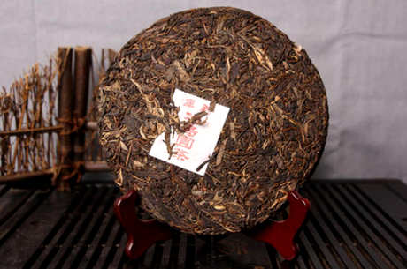 普洱生茶一饼多少钱？普洱生茶饼的价值是多少？