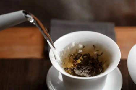 茶一般用多少度的水泡？