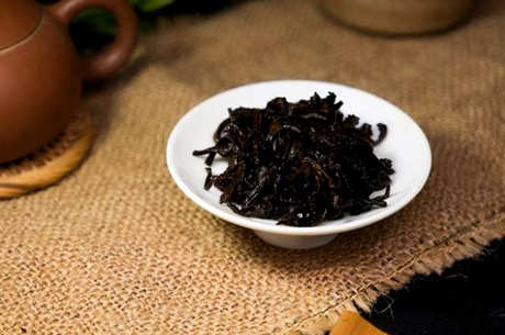 用什么壶泡生普洱茶比较好？用紫砂壶泡生普洱茶汤不失原味