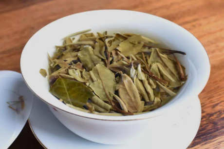 十大白茶品牌排名前十，品尝香天鼎银龙排名前三