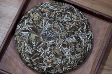 十大白茶品牌排名前十，品尝香天鼎银龙排名前三