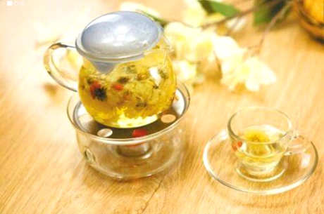 菊花泡水有很多危害，菊花泡水有很多危害