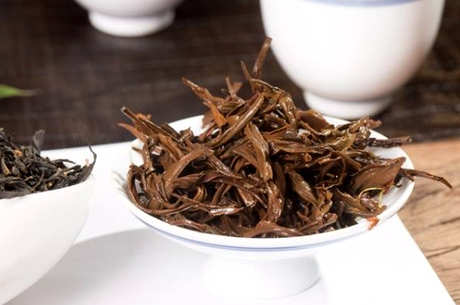 红茶和普洱茶更有利于消化，喝红茶更有利于消化